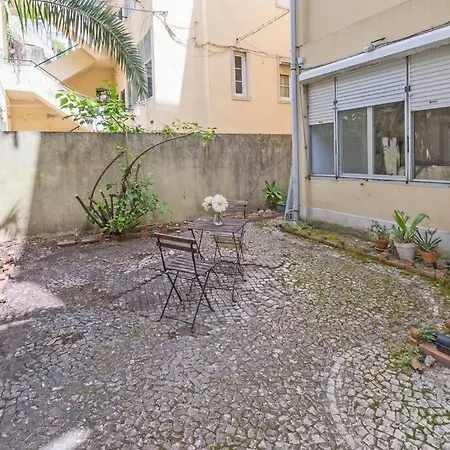 Apartment Houze_historical Lisbon, Flat W/ Private Patio